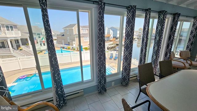 702 NEWELL AVE, Manahawkin, NJ 08050