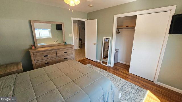 702 NEWELL AVE, Manahawkin, NJ 08050