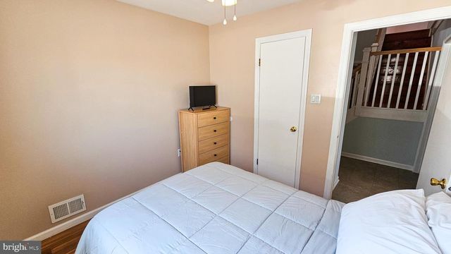 702 NEWELL AVE, Manahawkin, NJ 08050