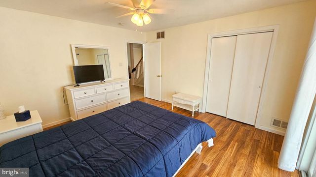 702 NEWELL AVE, Manahawkin, NJ 08050