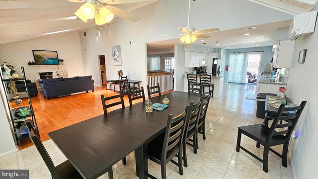 702 NEWELL AVE, Manahawkin, NJ 08050