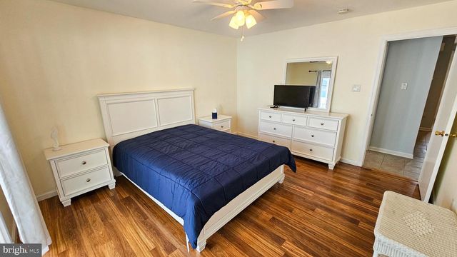 702 NEWELL AVE, Manahawkin, NJ 08050