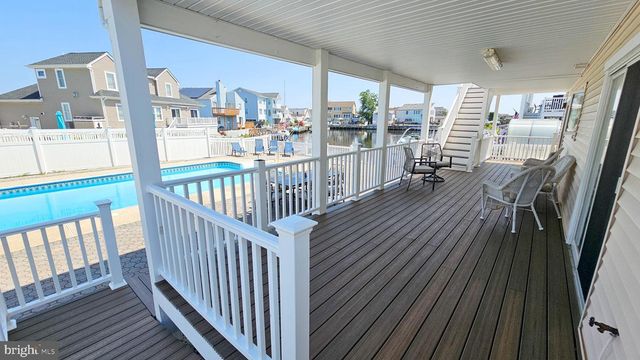 702 NEWELL AVE, Manahawkin, NJ 08050