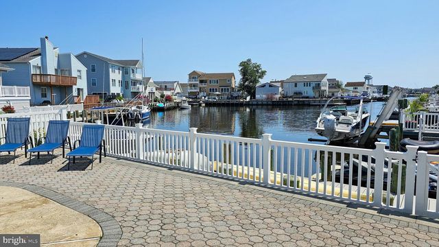 702 NEWELL AVE, Manahawkin, NJ 08050