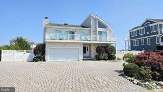 702 NEWELL AVE, Manahawkin, NJ 08050