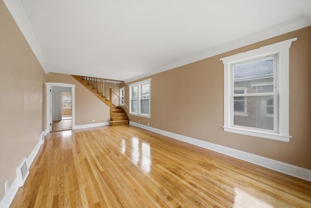 8533 S Rhodes Avenue, Chicago, IL 60619