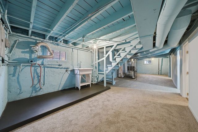 8533 S Rhodes Avenue, Chicago, IL 60619