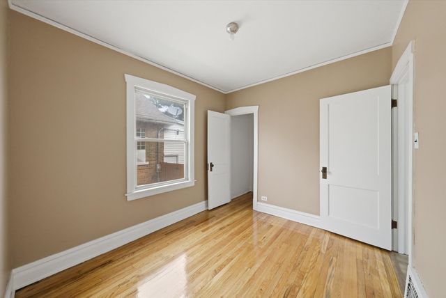 8533 S Rhodes Avenue, Chicago, IL 60619