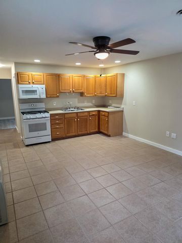 52 Jarvis Street, Windsor, VT 05089