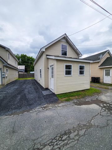 52 Jarvis Street, Windsor, VT 05089