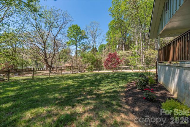 35 Grey Rock Valley, Black Mountain, NC 28711
