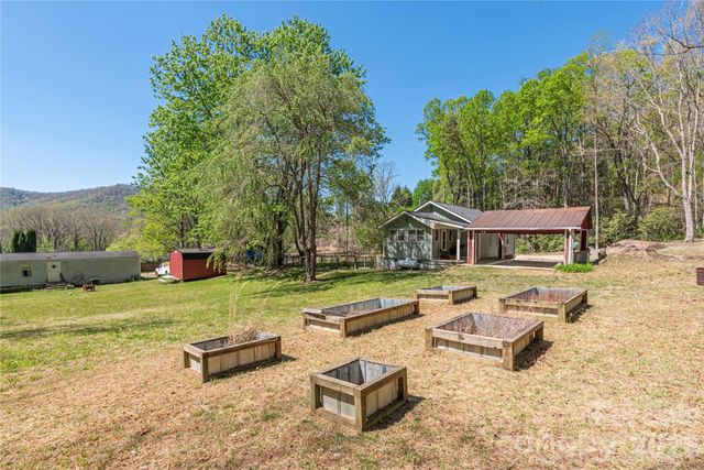 35 Grey Rock Valley, Black Mountain, NC 28711