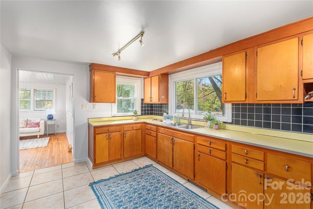 35 Grey Rock Valley, Black Mountain, NC 28711