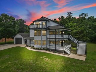 401 Paradise Drive, Coldspring, TX 77331