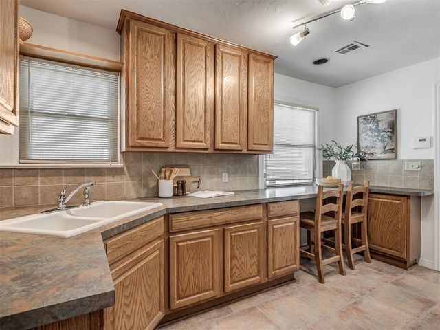 2201 N Gatewood Avenue, Oklahoma City, OK 73106