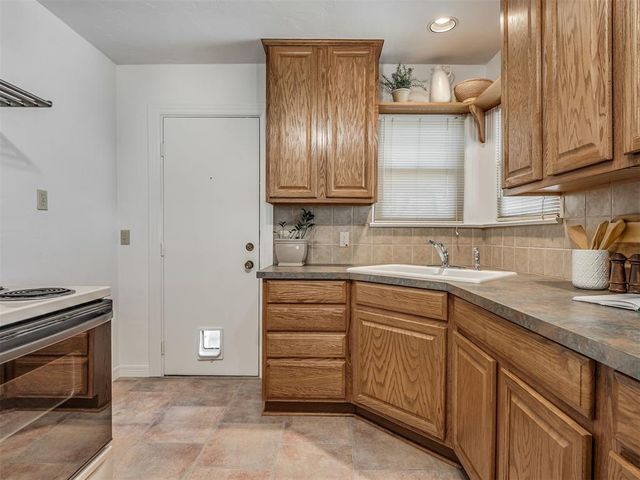 2201 N Gatewood Avenue, Oklahoma City, OK 73106