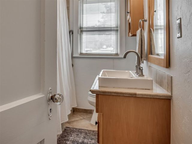 2201 N Gatewood Avenue, Oklahoma City, OK 73106