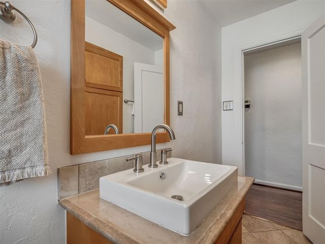 2201 N Gatewood Avenue, Oklahoma City, OK 73106