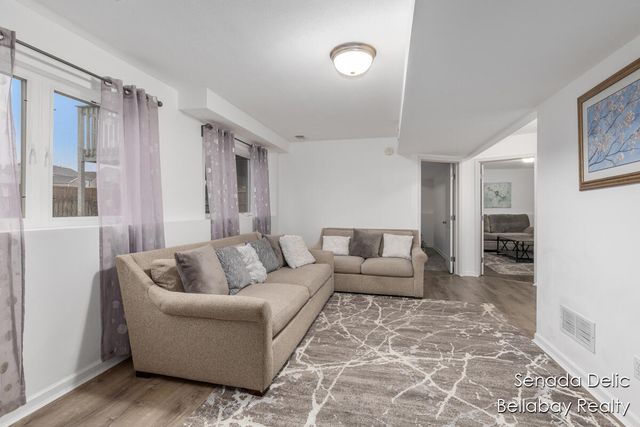 7121 Shady Knoll Drive SE, Caledonia, MI 49316