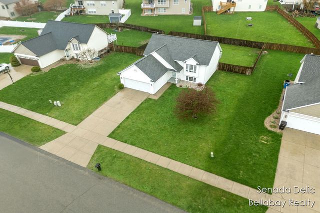 7121 Shady Knoll Drive SE, Caledonia, MI 49316