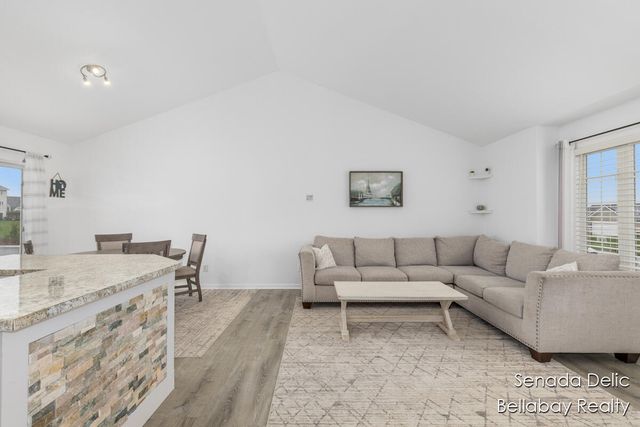 7121 Shady Knoll Drive SE, Caledonia, MI 49316
