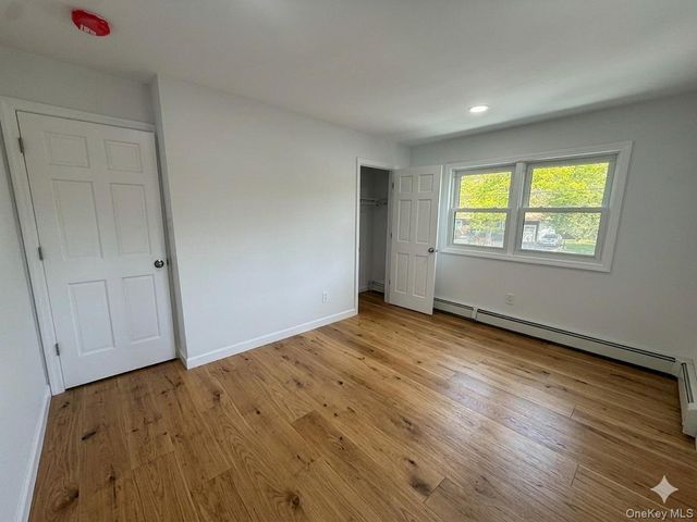 354 Easton Street, Ronkonkoma, NY 11779