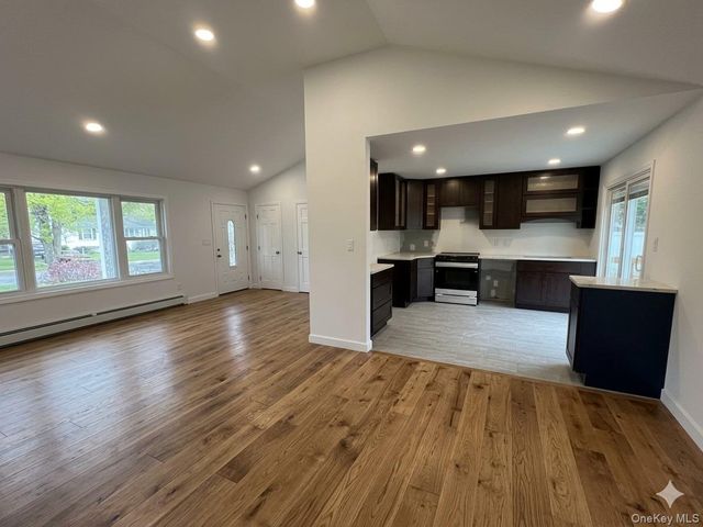 354 Easton Street, Ronkonkoma, NY 11779
