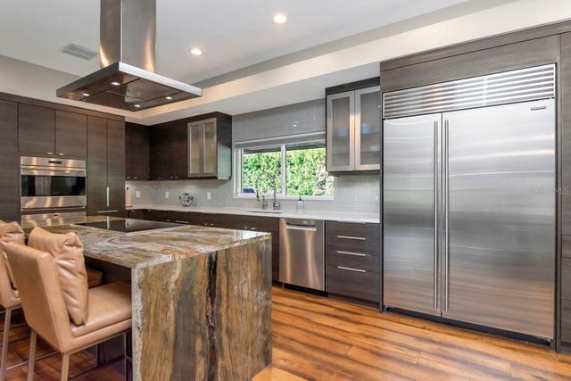 4715 W SAN JOSE STREET, Tampa, FL 33629