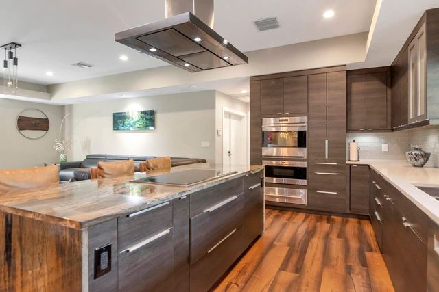 4715 W SAN JOSE STREET, Tampa, FL 33629