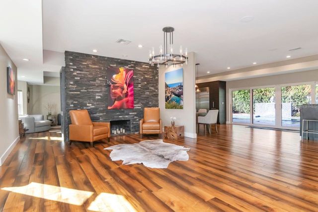 4715 W SAN JOSE STREET, Tampa, FL 33629