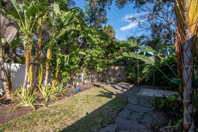 4715 W SAN JOSE STREET, Tampa, FL 33629