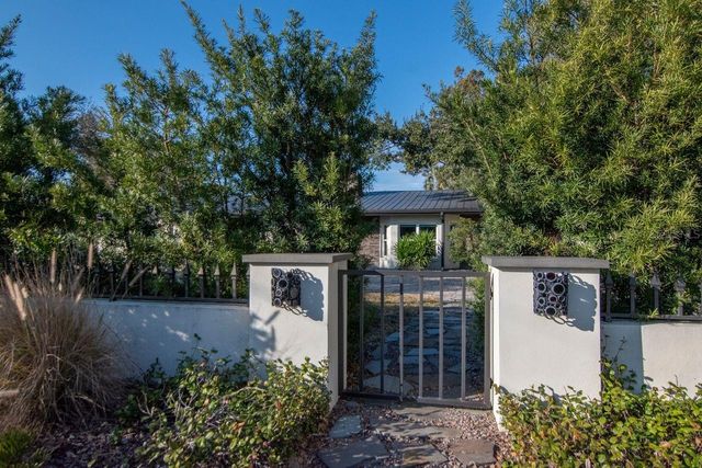 4715 W SAN JOSE STREET, Tampa, FL 33629