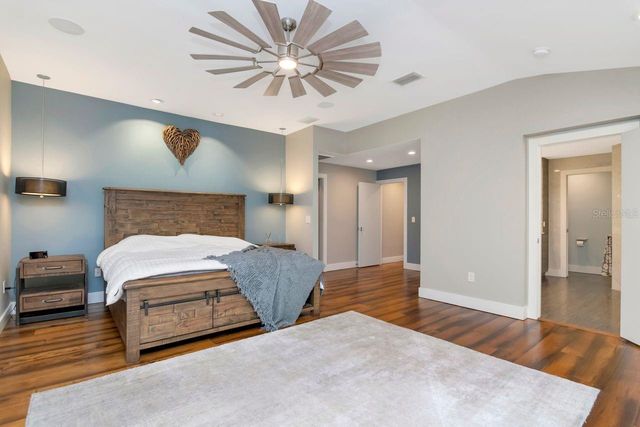 4715 W SAN JOSE STREET, Tampa, FL 33629