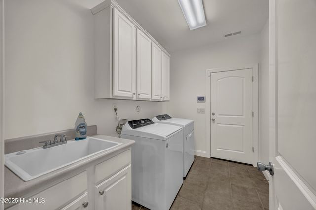 5135 Somersett Lane, Wilmington, NC 28409