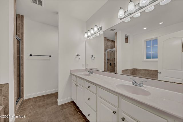 5135 Somersett Lane, Wilmington, NC 28409