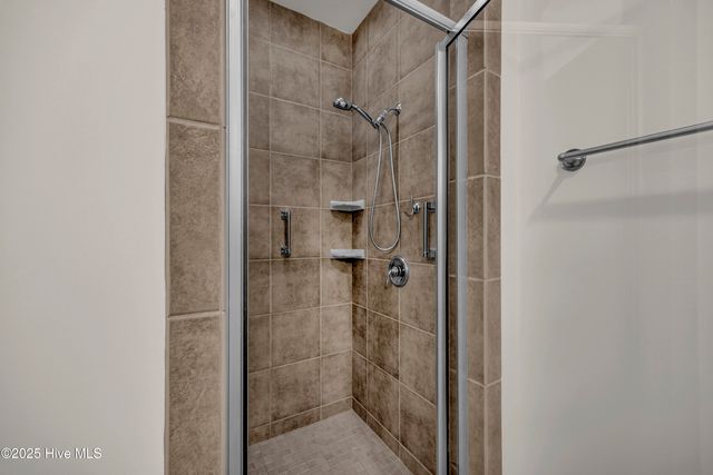 5135 Somersett Lane, Wilmington, NC 28409