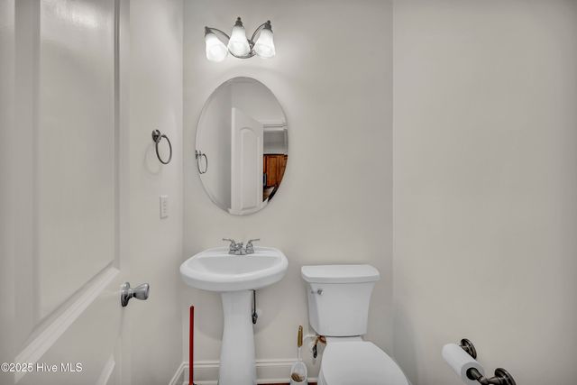 5135 Somersett Lane, Wilmington, NC 28409