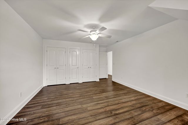 5135 Somersett Lane, Wilmington, NC 28409