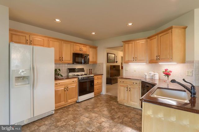 90 ARBOR DR, Myerstown, PA 17067