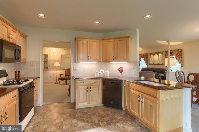 90 ARBOR DR, Myerstown, PA 17067