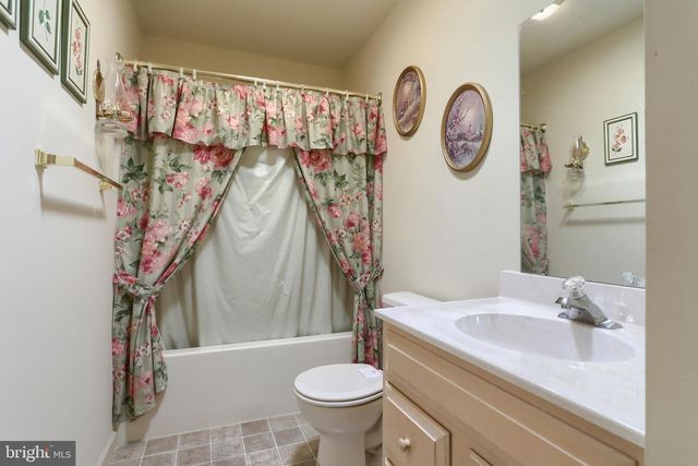 90 ARBOR DR, Myerstown, PA 17067
