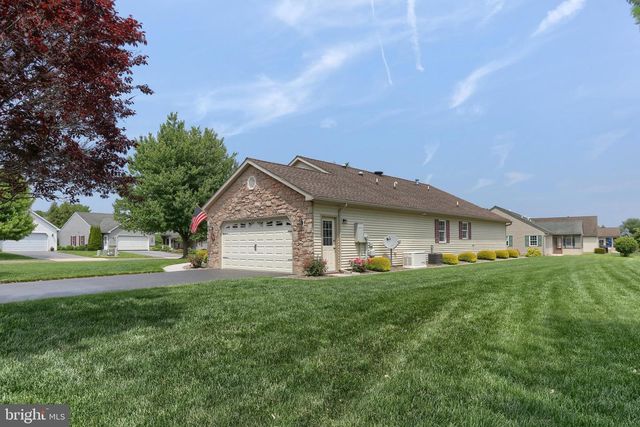 90 ARBOR DR, Myerstown, PA 17067
