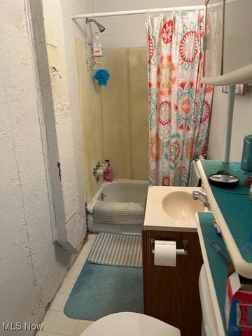 918 Second Avenue, New Cumberland, WV 26047