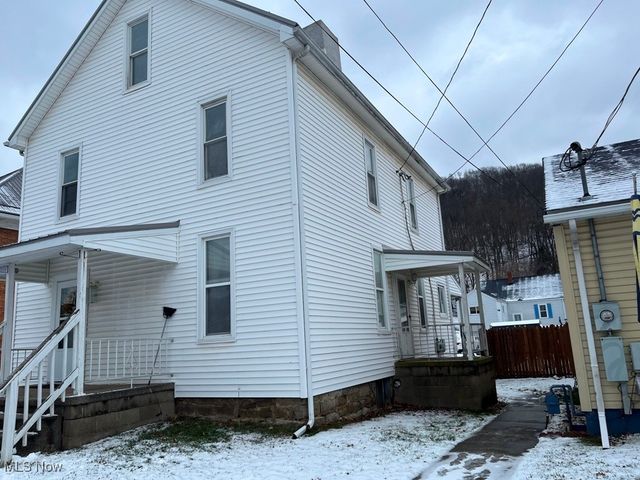 918 Second Avenue, New Cumberland, WV 26047