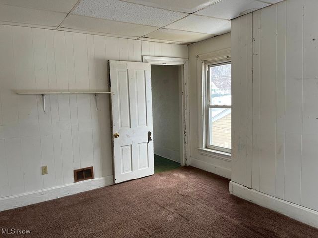 918 Second Avenue, New Cumberland, WV 26047