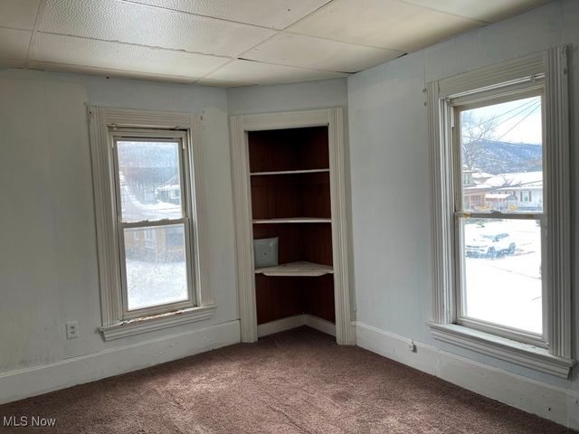 918 Second Avenue, New Cumberland, WV 26047