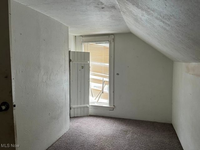 918 Second Avenue, New Cumberland, WV 26047