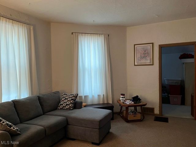 918 Second Avenue, New Cumberland, WV 26047