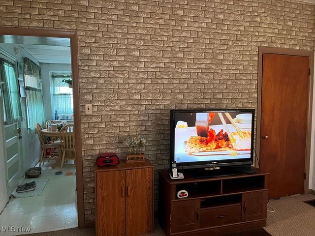 918 Second Avenue, New Cumberland, WV 26047