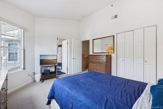 4 Commodore Circle, Port Jefferson Station, NY 11776